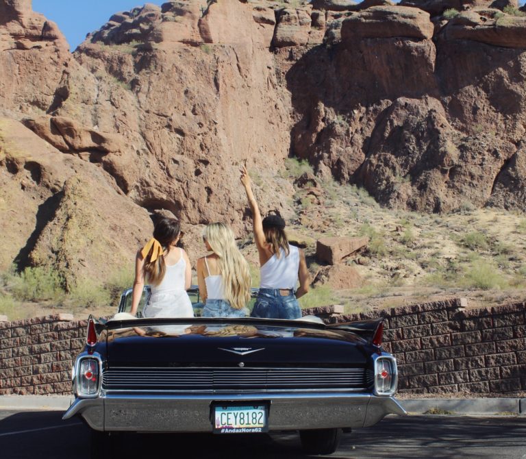 Scottsdale Beckons: The Selfie Set