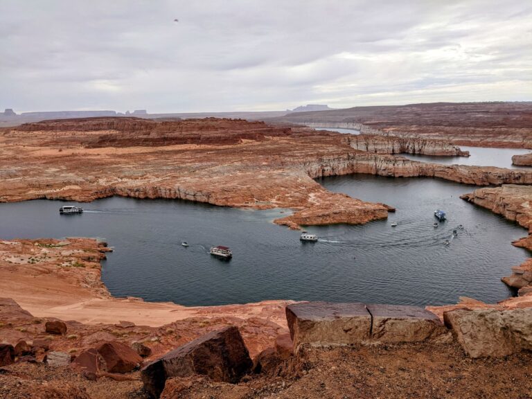 Lake Powell: Spectacular Scenery and Sparking Waters