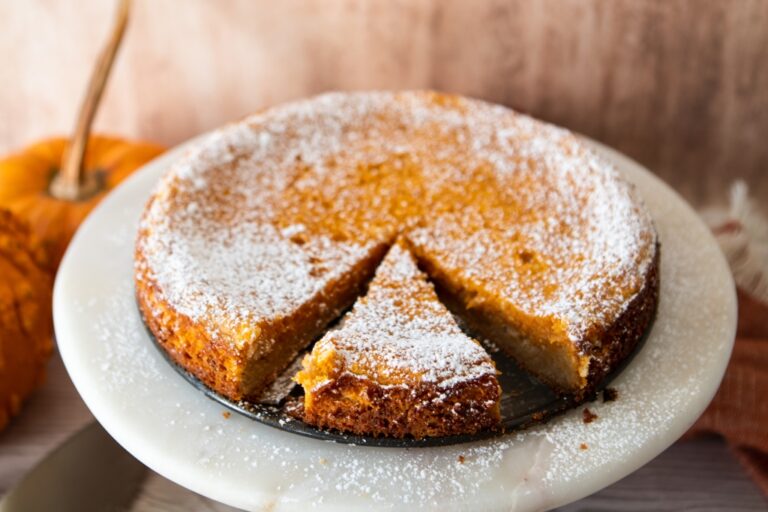 Pumpkin Pie Gooey Butter Cake